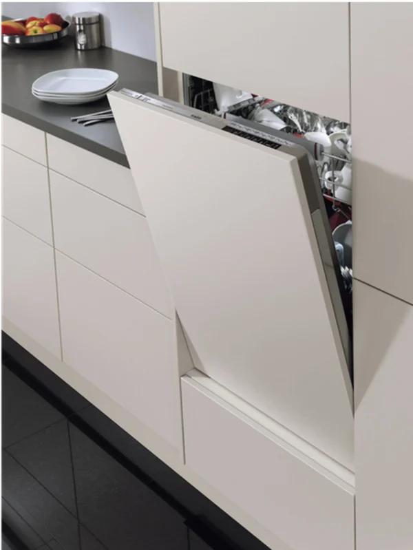 Null AEG Vollintigrierter-Geschirrspüler 60 Cm / 3000 Airdry – Perfekte Trocknungsergebnisse / Besteckkorb FSB32610Z 7
